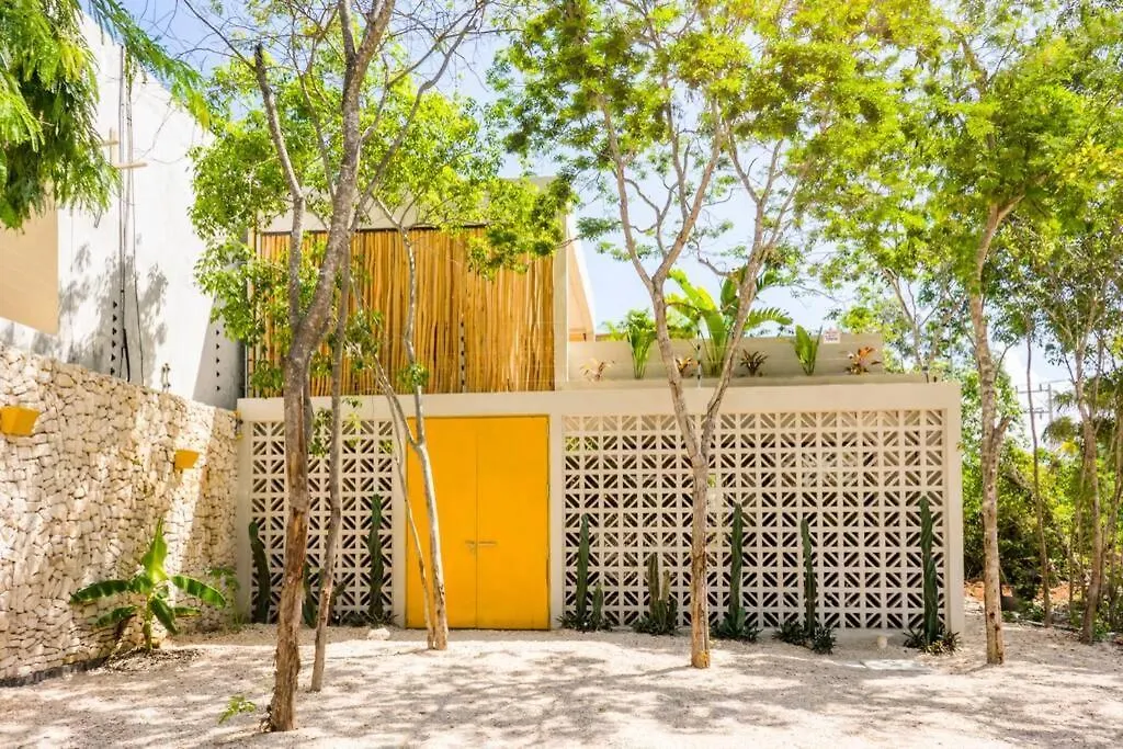 Villa Maracuyá: Villa with 3 jacuzzi, private pool, chef&Spa Tulum