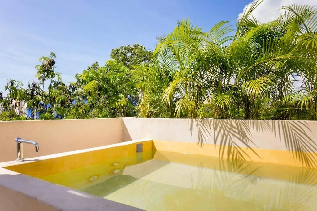 Villa Maracuyá: Villa with 3 jacuzzi, private pool, chef&Spa Tulum
