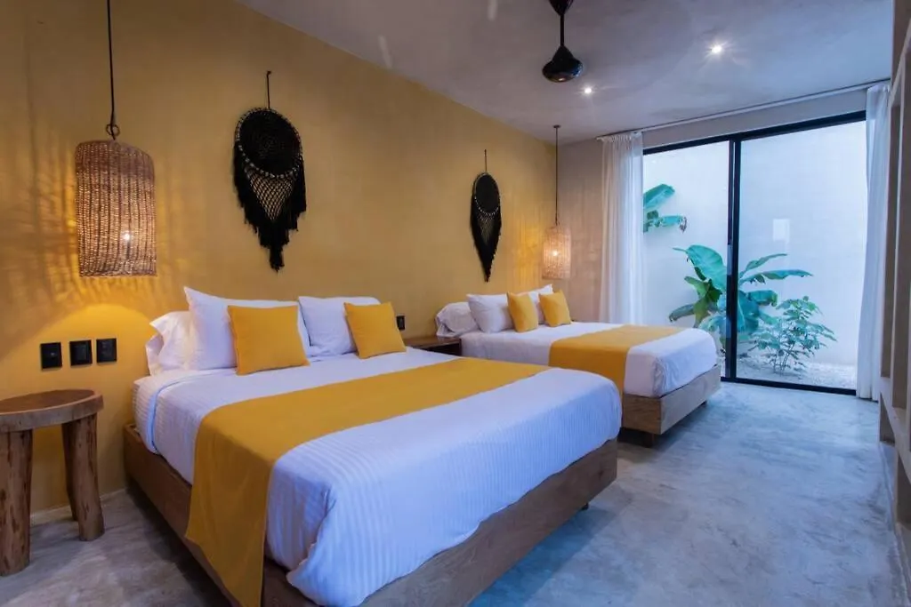 Villa Maracuyá: Villa with 3 jacuzzi, private pool, chef&Spa Tulum