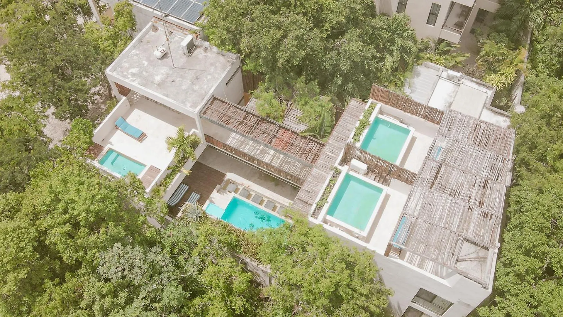 Villa Maracuyá: Villa with 3 jacuzzi, private pool, chef&Spa Tulum